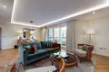 3 bedroom apartment 161 m² in London, United Kingdom