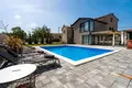 Villa de 2 dormitorios 153 m² Roviño, Croacia