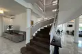 Apartment 6 bedrooms 430 m² in Demos Agiou Athanasiou, Cyprus