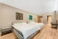 5 bedroom house 450 m² Dos Hermanas, Spain
