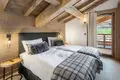 Multilevel apartments 10 rooms 200 m² in Saint Georges sur Allier, France