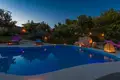 4 bedroom house 300 m² Croatia, Croatia