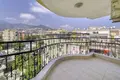 Complexe résidentiel Luxurious penthouse with a large private terrace