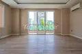 Квартира 6 комнат 300 м² Бейликдюзю, Турция