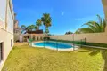 Haus 6 Schlafzimmer 324 m² Dos Hermanas, Spanien