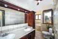 4 bedroom house 44 508 m² West Bay, Honduras