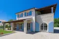 Villa de tres dormitorios 160 m² Pola, Croacia