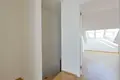 Mieszkanie 4 pokoi 94 m² Miasto Stołeczne Praga, Czechy
