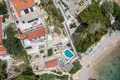 villa de 5 dormitorios 220 m² Grad Omis, Croacia