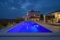 6 bedroom villa 450 m² Grad Cres, Croatia
