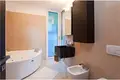 6-Zimmer-Villa 250 m² San Siro, Italien