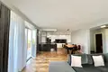 LUXURY APARTMENT FOR RENT AT ILIRIA BEACH SEA VIEW 200M2 ! (atlantic122992)