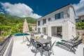 4-Schlafzimmer-Villa 250 m² Tivat, Montenegro