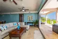 5 bedroom house 697 m² West Bay, Honduras