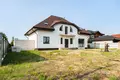 Cottage 4 bedrooms 239 m² Kalodziscanski sielski Saviet, Belarus