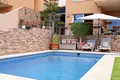 Villa de tres dormitorios 300 m² Santiago del Teide, Španjolska