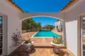 villa de 5 dormitorios 588 m² Algoz, Portugal