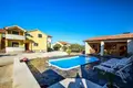 Villa de 7 dormitorios 340 m² Grad Vodice, Croacia