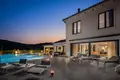 4 bedroom house 430 m² Grad Porec, Croatia