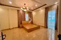 Willa 5 pokojów 724 m² w Sangkat Phsar Daeum Thkov, Kambodża