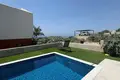 Villa de 4 dormitorios  en Chloraka, Chipre