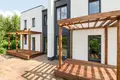 Szeregowiec 4 pokoi 134 m² Ryga, Łotwa