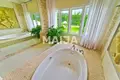 8 bedroom House 1 570 m² Klet Kaeo, Thailand