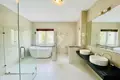 Willa 4 pokoi 280 m² w Sangkat Phsar Daeum Thkov, Kambodża