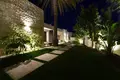 4-Schlafzimmer-Villa 702 m² lAlfas del Pi, Spanien