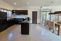 Mieszkanie 3 pokoi 281 m² Si Sunthon, Tajlandia