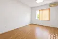 Büro 85 m² in Tirana, Albanien
