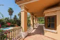 4 bedroom house 276 m² Dos Hermanas, Spain