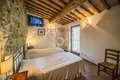 Commercial property 650 m² in Siena, Italy