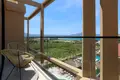 Apartamento vacacional de lujo en alquiler diario junto a la playa y con piscina en Radhima Vlora, Albania