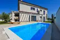 2 bedroom Villa 150 m² Grad Sibenik, Croatia