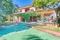 Haus 5 Schlafzimmer 258 m² Dos Hermanas, Spanien