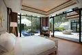 Wohnkomplex Complex of villas with swimming pools and jacuzzis directly on Bang Tao Beach, Phuket, Thailand