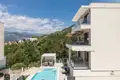 4-Schlafzimmer-Villa 400 m² in Tivat, Montenegro