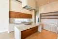 Casa 6 habitaciones 800 m² Pervolia, Chipre