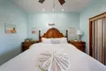 Condo z 2 sypialniami 129 m² West Bay, Honduras