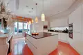 Mieszkanie 4 pokoi 272 m² Paryż, Francja