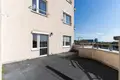 Mieszkanie 4 pokoi 92 m² Warszawa, Polska