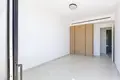 Mieszkanie 3 pokoi 210 m² Chloraka, Cypr