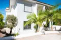 6 bedroom house 665 m² Artola, Spain
