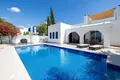 Mieszkanie 4 pokoi 176 m² Neo Chorio, Cypr