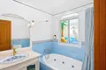 4 bedroom house 250 m² Dos Hermanas, Spain