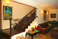 5-Schlafzimmer-Villa 450 m² Kavac, Montenegro
