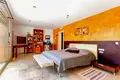 6 bedroom house 737 m² Dos Hermanas, Spain