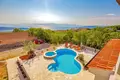4 bedroom house 170 m² Smrika, Croatia