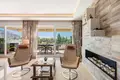 4 bedroom apartment 198 m² San Pedro Alcantara, Spain
